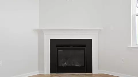 Living - 2159 Springview Ct, Boiling Springs, SC 29316 photo 3 of 4