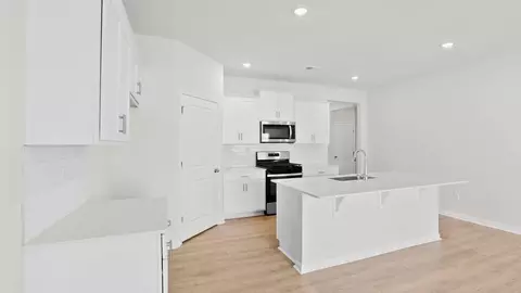 Kitchen - 2159 Springview Ct, Boiling Springs, SC 29316 photo 3 of 10