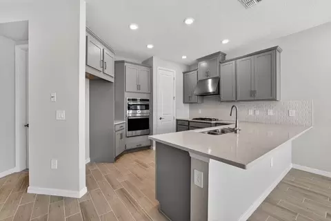 Kitchen - 13415 Commons Ave, Parrish, FL 34219 photo 3 of 9