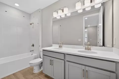 Bath - 13415 Commons Ave, Parrish, FL 34219 photo 1 of 3