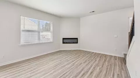 Living - 472 Dazzle Loop, Newton, NC 28658 photo 3 of 6