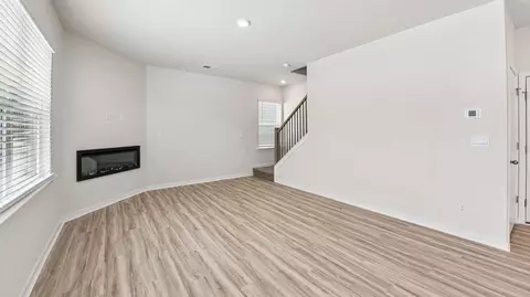 Living - 472 Dazzle Loop, Newton, NC 28658 photo 4 of 6