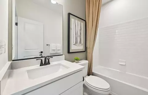 Bath - 1205 Bear Oak Ln, Laurel, MD 20724 photo 4 of 4