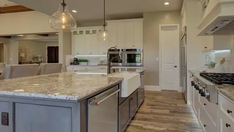 Kitchen - 20243 Ventana Hills Dr, Clovis, CA 93619 photo 5 of 7