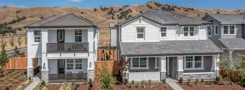 Exterior - 201 Mount Royal Rd, Vacaville, CA 95687 photo 3 of 5