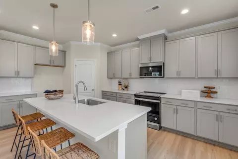 Kitchen - 46 Denali Dr, Angier, NC 27501 photo 4 of 8