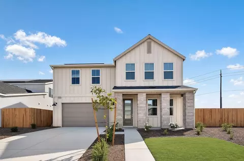 7800 Blackwater Valley Dr, Bakersfield, CA 93311