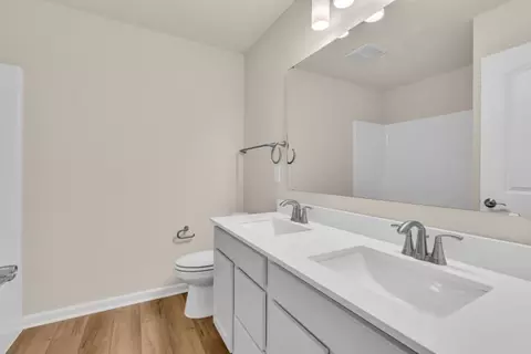 Bath - 6553 Creststone Ct, Plainfield, IN 46168 photo 3 of 7