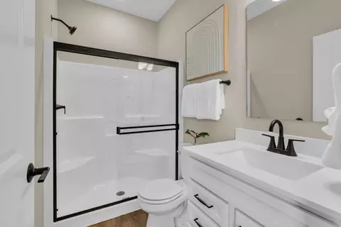 Bath - 6553 Creststone Ct, Plainfield, IN 46168 photo 1 of 7