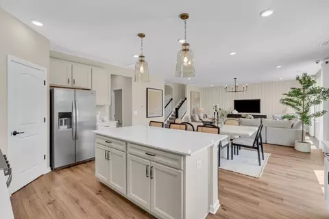 Kitchen - 6553 Creststone Ct, Plainfield, IN 46168 photo 5 of 8