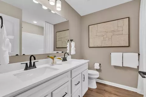Bath - 6553 Creststone Ct, Plainfield, IN 46168 photo 7 of 7