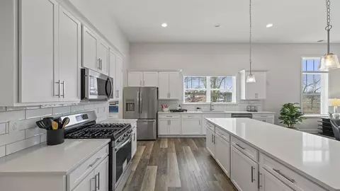 Kitchen - 479 Adhurst Dr, Enoree, SC 29335 photo 2 of 5