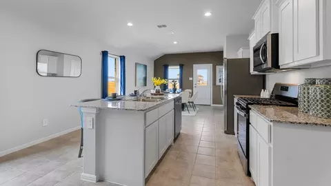Kitchen - 136 Springhill North Rd, Boyd, TX 76023 photo 7 of 10