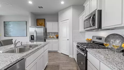 Kitchen - 136 Springhill North Rd, Boyd, TX 76023 photo 9 of 10