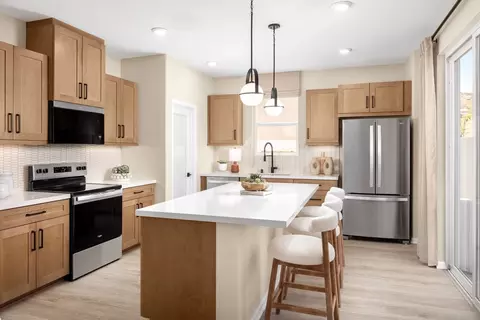 Kitchen - 30457 Albiflora Way, Winchester, CA 92596 photo 1 of 3