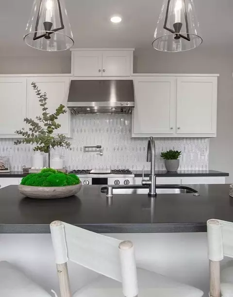 Kitchen - 7130 Rece Ln, Gilroy, CA 95020 photo 6 of 10