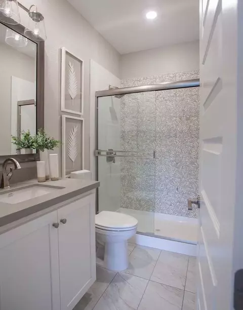 Bath - 7130 Rece Ln, Gilroy, CA 95020 photo 7 of 12
