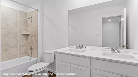 Bath - 4066 Bay Leaf Loop, Von Ormy, TX 78073 photo 4 of 6