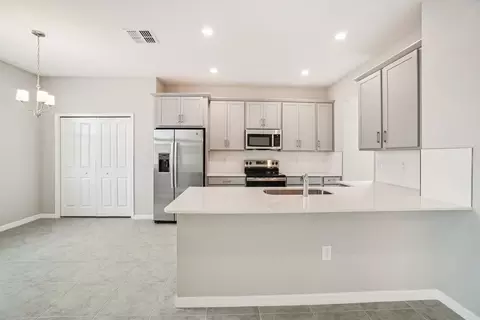 Kitchen - 1208 Honeycomb Pl, Seffner, FL 33584 photo 1 of 5
