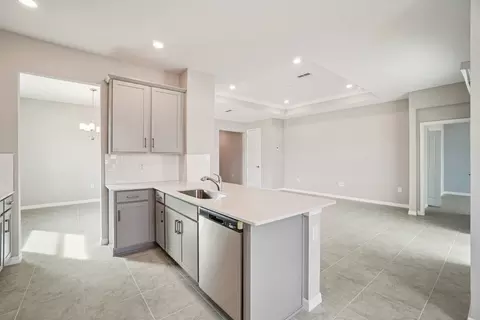 Kitchen - 1208 Honeycomb Pl, Seffner, FL 33584 photo 2 of 5