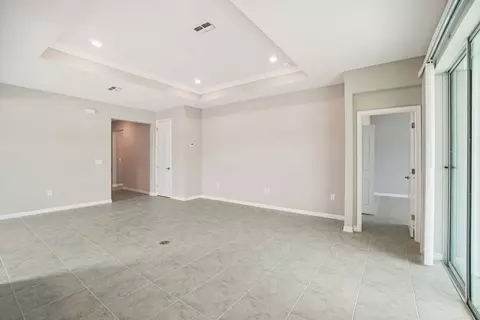 Living - 1208 Honeycomb Pl, Seffner, FL 33584 photo 2 of 3