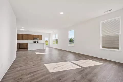 Living - 7973 Mulberry Rd, Pendleton, IN 46064 photo 2 of 3