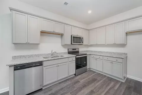 Kitchen - 2083 E Paces Trl, Darlington, SC 29532 photo 1 of 4
