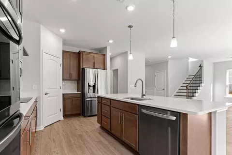 Kitchen - 164 Como Dr, Pooler, GA 31322 photo 3 of 6