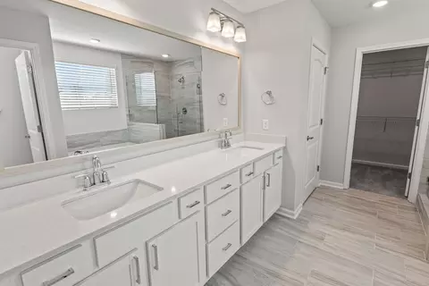 Bath - 164 Como Dr, Pooler, GA 31322 photo 3 of 6