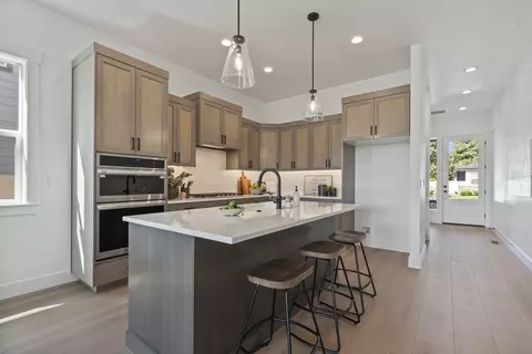 Kitchen - 2391 E Snocreek Dr, Eagle, ID 83616 photo 3 of 8