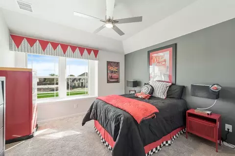 Bedroom - 112 Sweetwater Dr, Commerce, TX 75428 photo 4 of 10