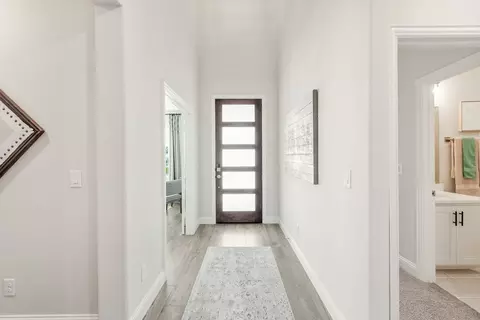 Entry Way - 112 Sweetwater Dr, Commerce, TX 75428 photo 1 of 7