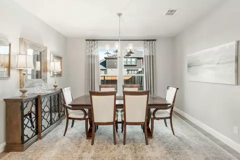 Dining - 112 Sweetwater Dr, Commerce, TX 75428 photo 3 of 7