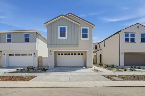 2014 Pyrenes Pl, Santa Paula, CA 93060