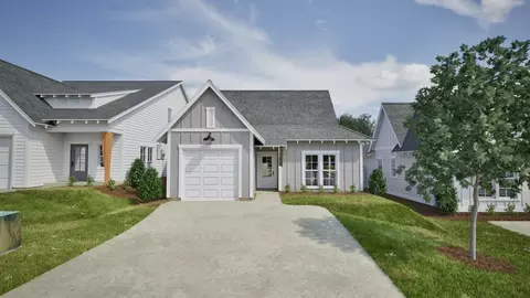 1073 Woodland Ln, Opelika, AL 36801