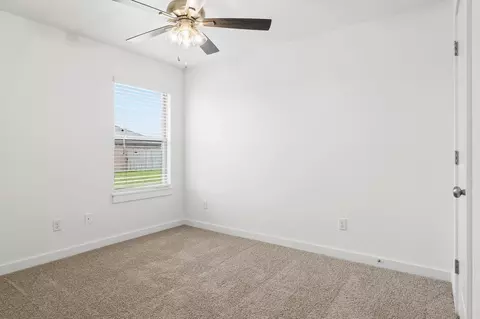 Bedroom - 16009 Switchgrass Pl, Moore, OK 73170 photo 4 of 5