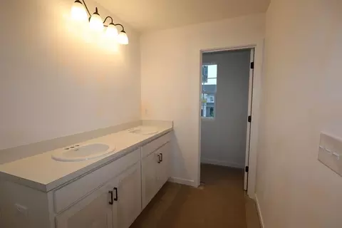 Bath - 1159 Brittany Dr, Delaware, OH 43015 photo 2 of 4