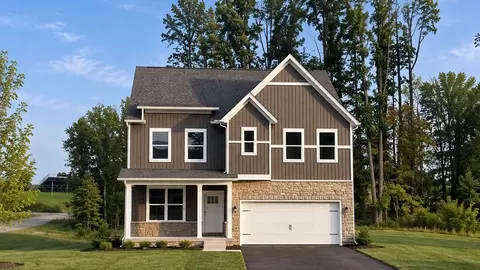 340 Dye Ln, Morgantown, WV 26501