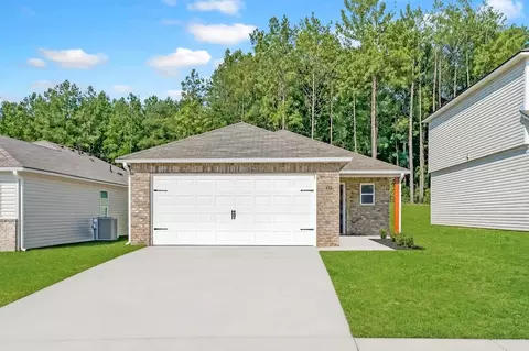 132 College Park Dr, Childersburg, AL 35044