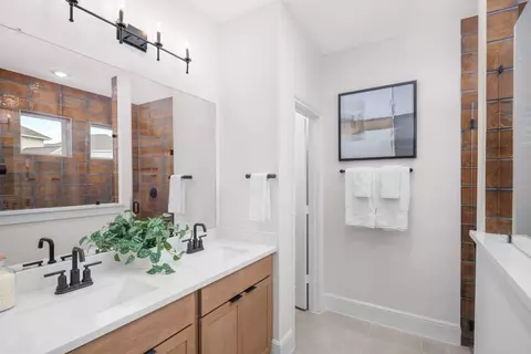 Bath - 407 Aztec Cave Dr, New Caney, TX 77357 photo 2 of 5