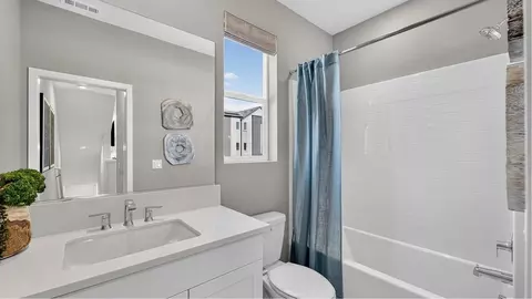 Bath - 500 Park Drive Unit #15, Carson, CA 90745 photo 2 of 4