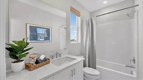 Bath - 500 Park Drive Unit #15, Carson, CA 90745 photo 3 of 4