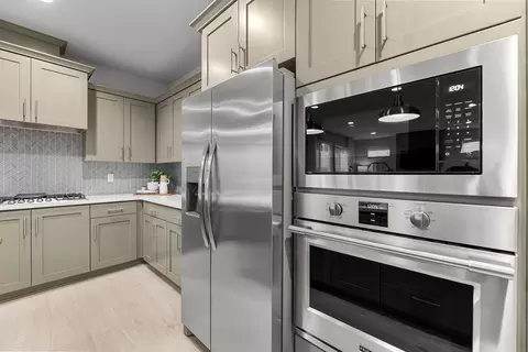 Kitchen - 1200 S 32nd Ave, Cornelius, OR 97113 photo 5 of 6