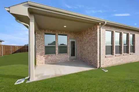 105 Grey Wolf Ct, Godley, TX 76044