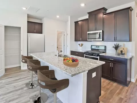 1066 Winding Spring Dr, Mebane, NC 27302