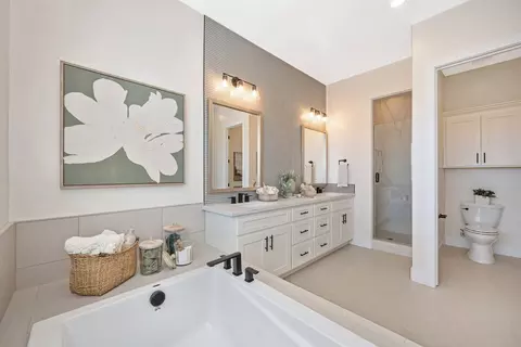 Bath - 3959 Story Pl, Placer One, CA 95747 photo 5 of 16