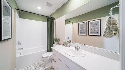 Bath - 27628 Percussion Rd, Menifee, CA 92585 photo 3 of 4