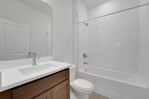Bath - 7831 Glen Lily Pl, Parrish, FL 34219 photo 4 of 5