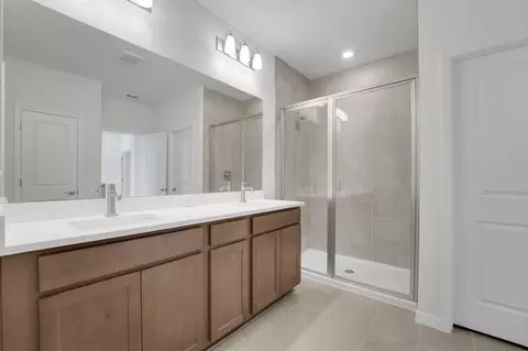 Bath - 7831 Glen Lily Pl, Parrish, FL 34219 photo 3 of 5