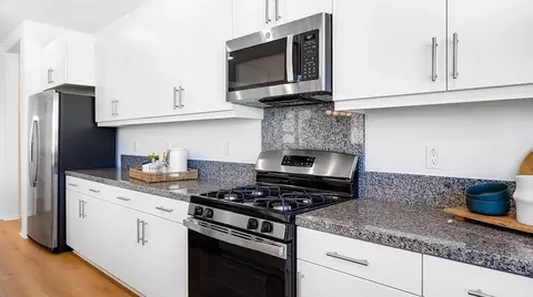 Kitchen - 79433 Alhambra Ct, Indio, CA 92203 photo 4 of 5